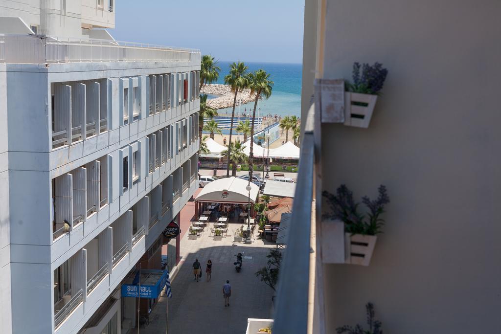Mama Seaside Apartment Larnaca Exterior photo