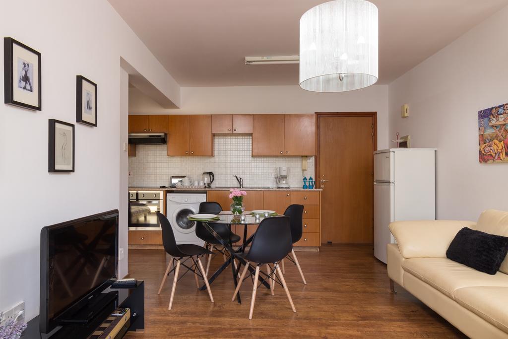 Mama Seaside Apartment Larnaca Exterior photo